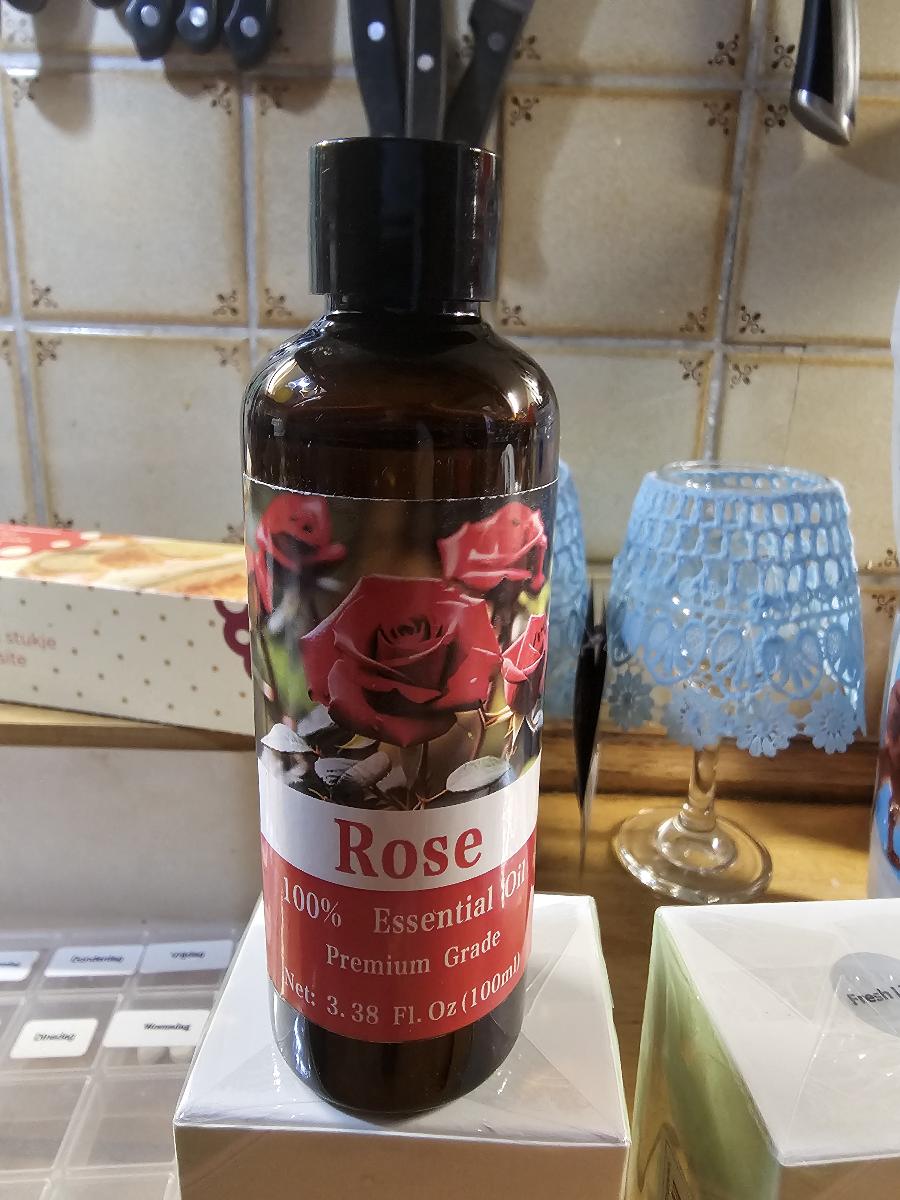 100Ml/3.38 Fl.Oz Rose Essential Oil | 100% Pure & Natural, Moisturizing, Hypoallergenic, Suitable for Skin, Hair, for Nail Care, Bathing, Indoor Deodorization, Massage, Meditation Relaxation photo review