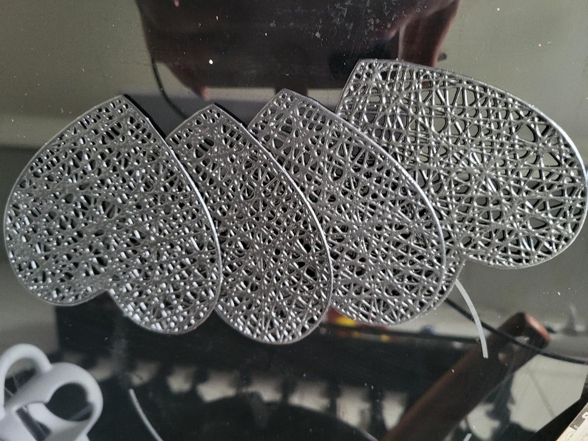 4pcs, Placemats, Creative Love Heart Shape Small Coaster, Household Decorative Meal Coaster, PVC Heat Insulation Bronzing Coaster, Coffee Non-slip Placemat, Dining Table Decor photo review