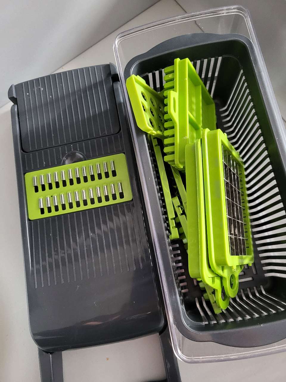 14-en-1 Hachoir et Trancheur Manuel Multifonction pour Oignons, Pommes de Terre, Tomates, Concombres - Lames Interchangeables en PET Durable avec Stockage Compact, Design Ergonomique, Matériau Haut de Gamme, Idéal pour Cuisine Maison, Sans Électricité, Construction Robuste, Facile à Ranger photo review