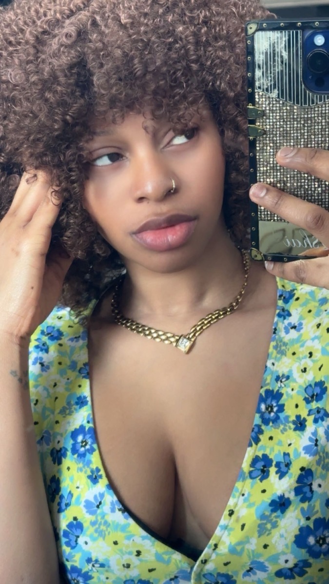 Short Afro Curly Wigs for Women Wavy Curly Wig Synthetic Heat Resistant Curly Afro Wig with Bangs Big Stretch Fluffy Curly Afro Wig 30.48 cm High-Density Soccer Fan Wig, Elastic Cap for Easter Rave Anime Music Festival Cosplay photo review