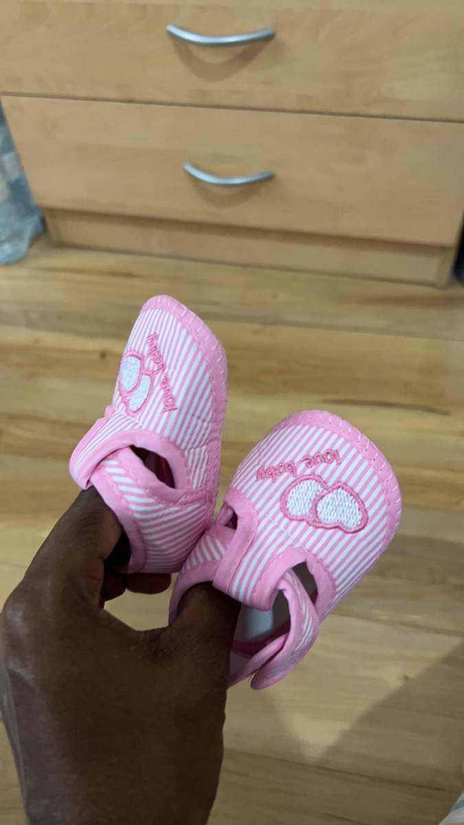 Soft-Soled Fabric Shoes with a Heart Design photo review