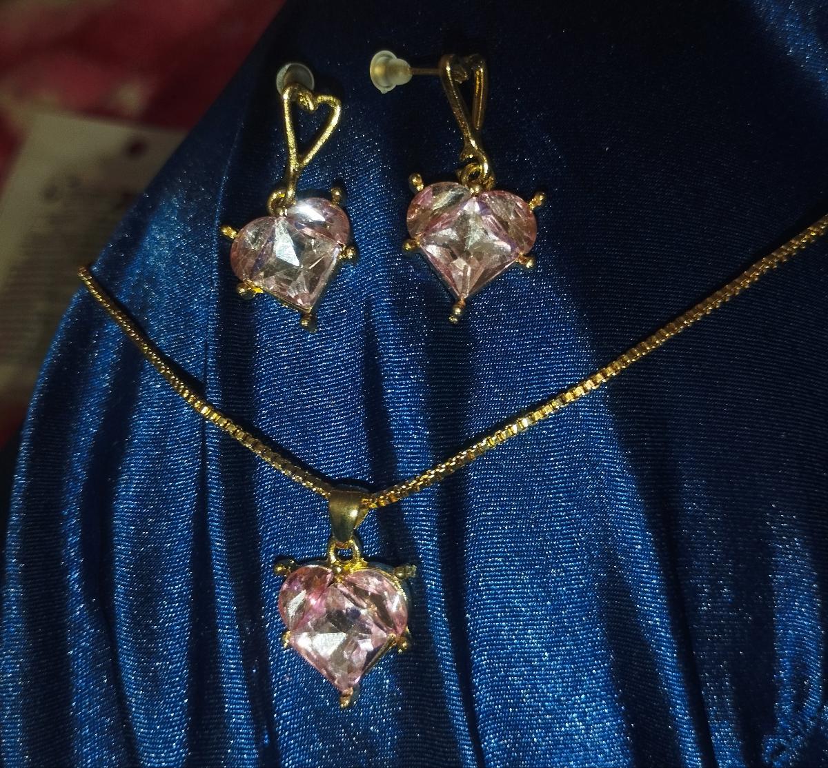 3pcs Shimmering Pink Heart Pendant Earrings And Necklace Set, Trendy Y2K Style, Casual All-Match Jewelry Suitable for Valentine'S Day Women'S Gift photo review