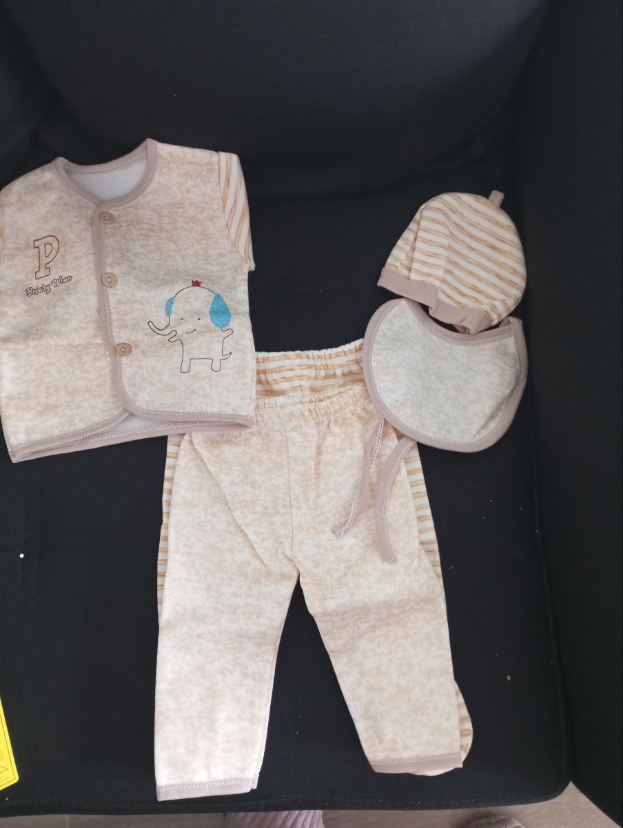 Baby Newborn Spring & Summer 5pcs Set, 0-3 Months Baby Outfit, Random Cute Cartoon Designs, Machine Washable, 1 Top, 2 Pants, Hat, Bib, Perfect for Outdoor, The Best Gift for Newborns and Pregnant Moms, Perfect for Outdoor photo review