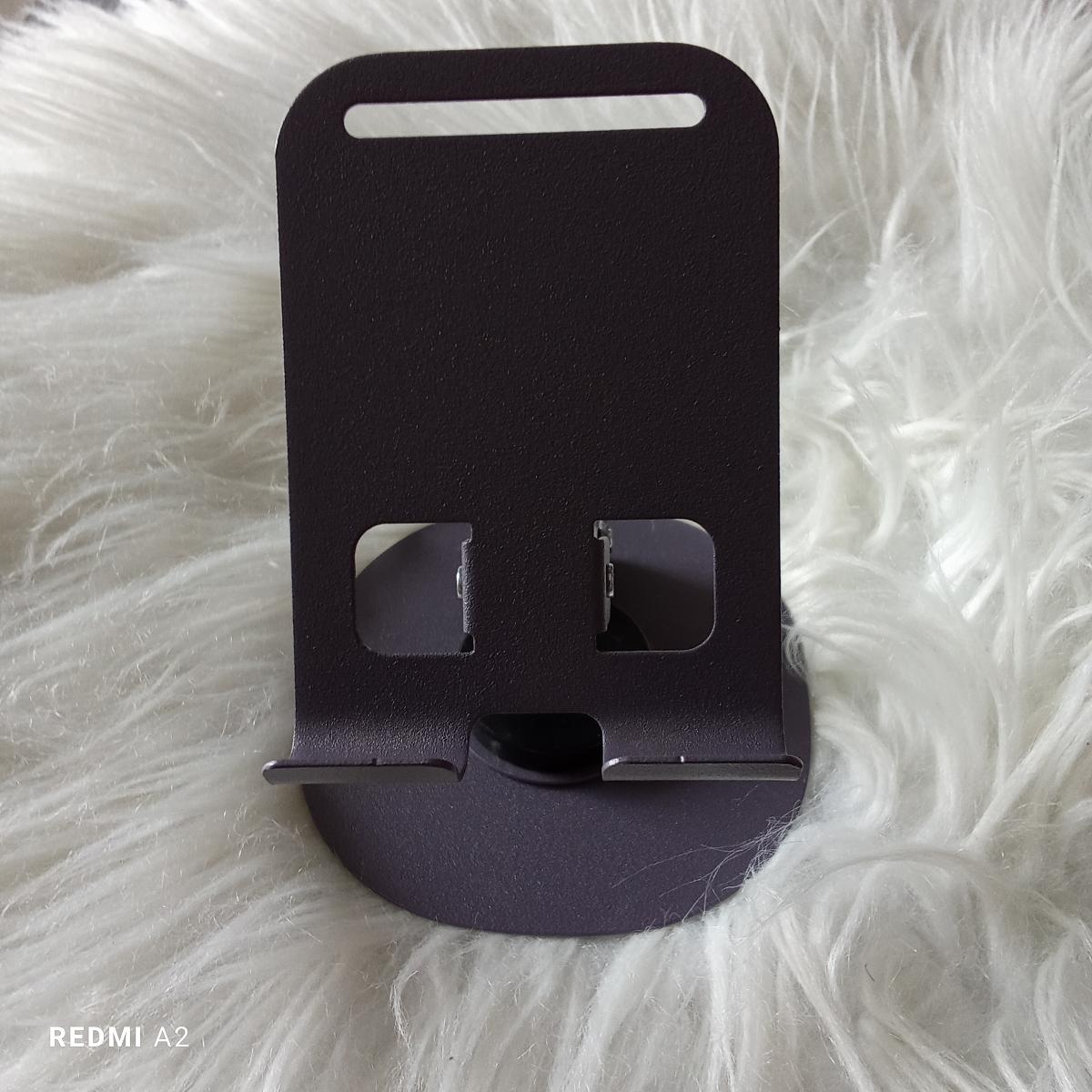 Support Téléphone Portable, Support de Bureau Rotatif à 360°, avec Hauteur Réglable en Deux Niveaux et un Design Pliable, Adapté à une Utilisation au Bureau et au Chevet, Très Compatible photo review