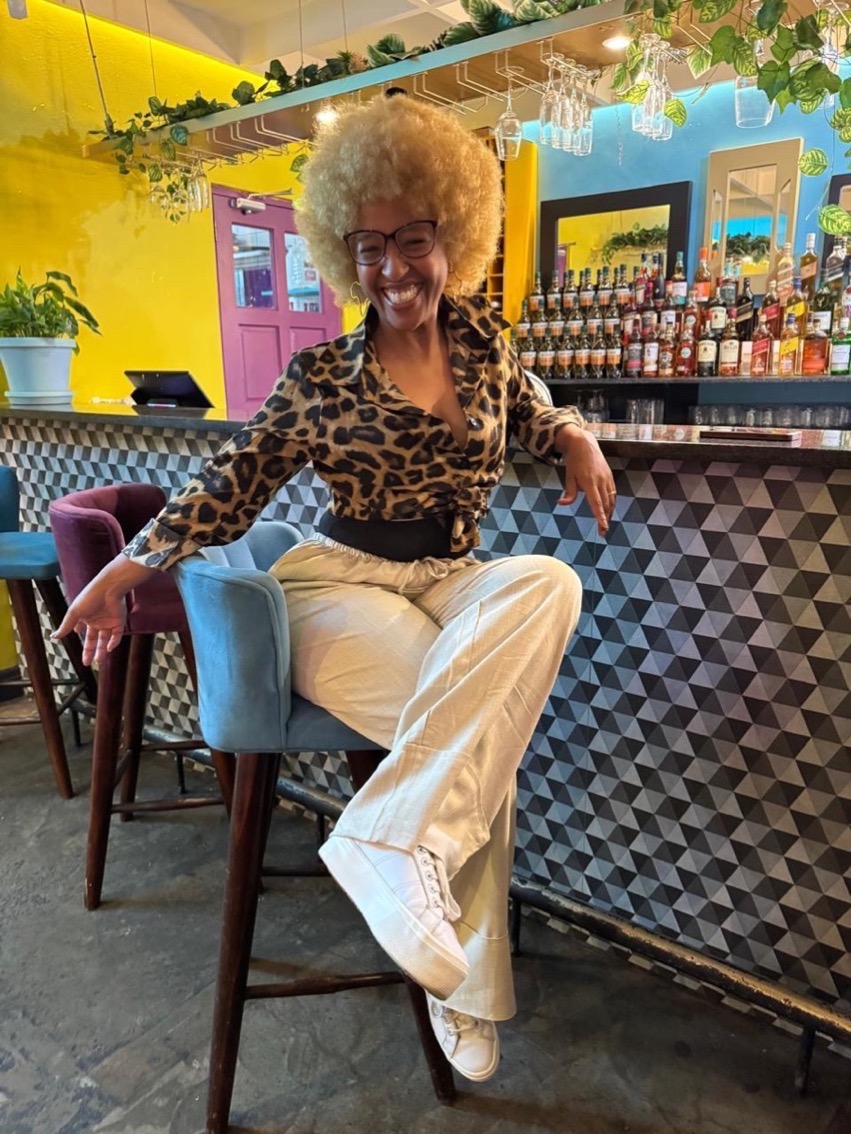 70s Afro Curly Wig for - Soft, Natural-Looking Synthetic Hair, Voluminous & Fluffy Black Afro Wig for Daily Wear, Parties, and Cosplay, Party Hairpiece, Naturallooking Hairpiece photo review