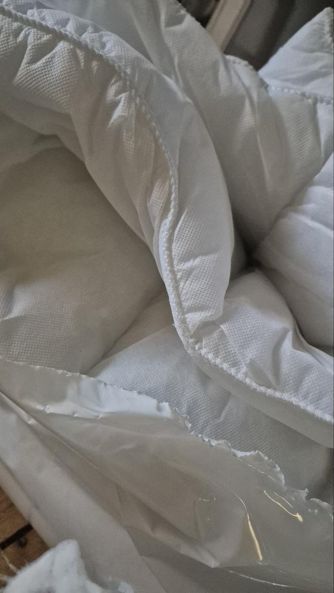 ACL Duvet All Season Comforter Made in UK Corovin Cover, Lightweight Skin Friendly Quilt, Down Alternative Ultra-Soft Plush Breathable Duvet set Bed photo review