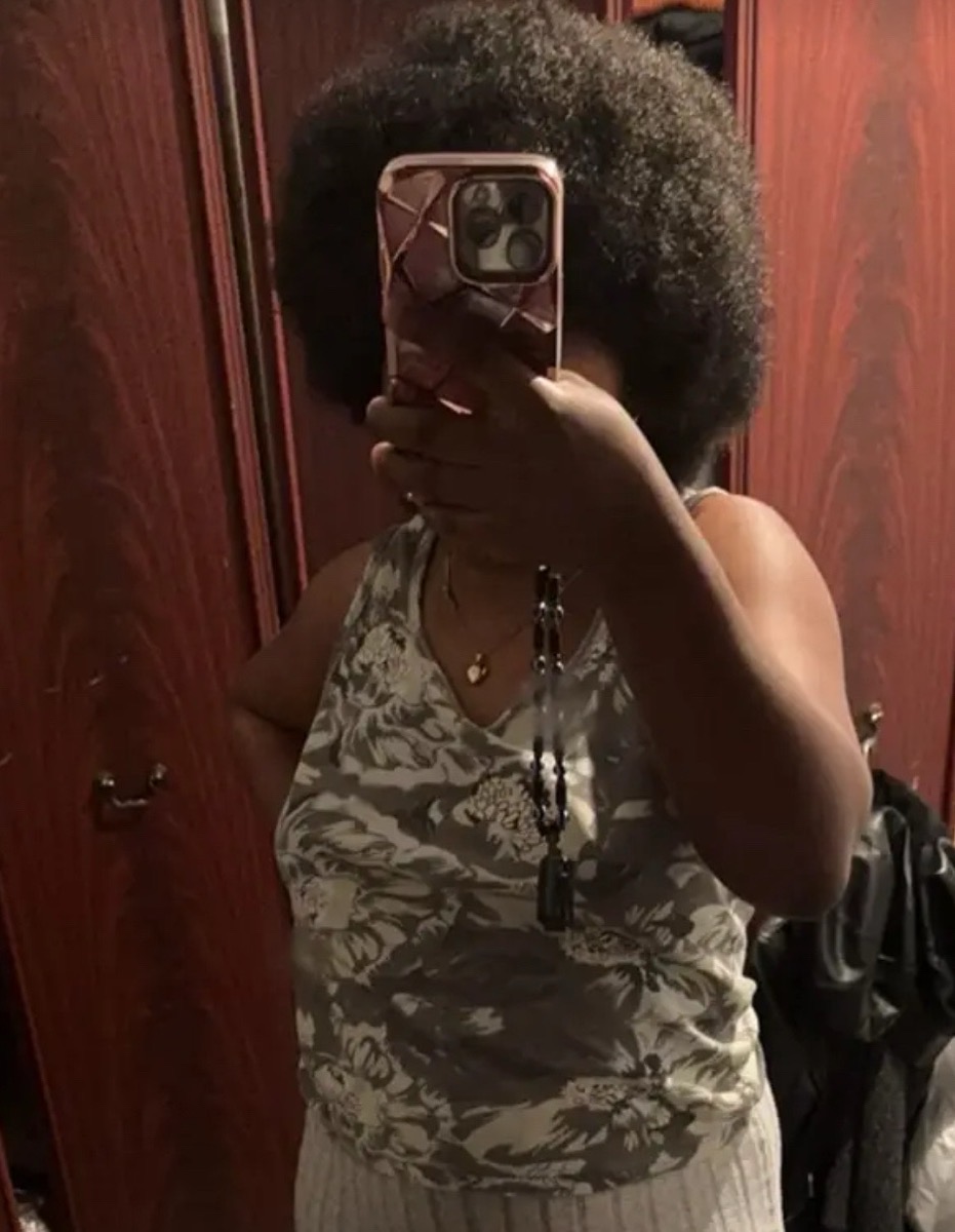 70s Afro Curly Wig for - Soft, Natural-Looking Synthetic Hair, Voluminous & Fluffy Black Afro Wig for Daily Wear, Parties, and Cosplay, Party Hairpiece, Naturallooking Hairpiece photo review
