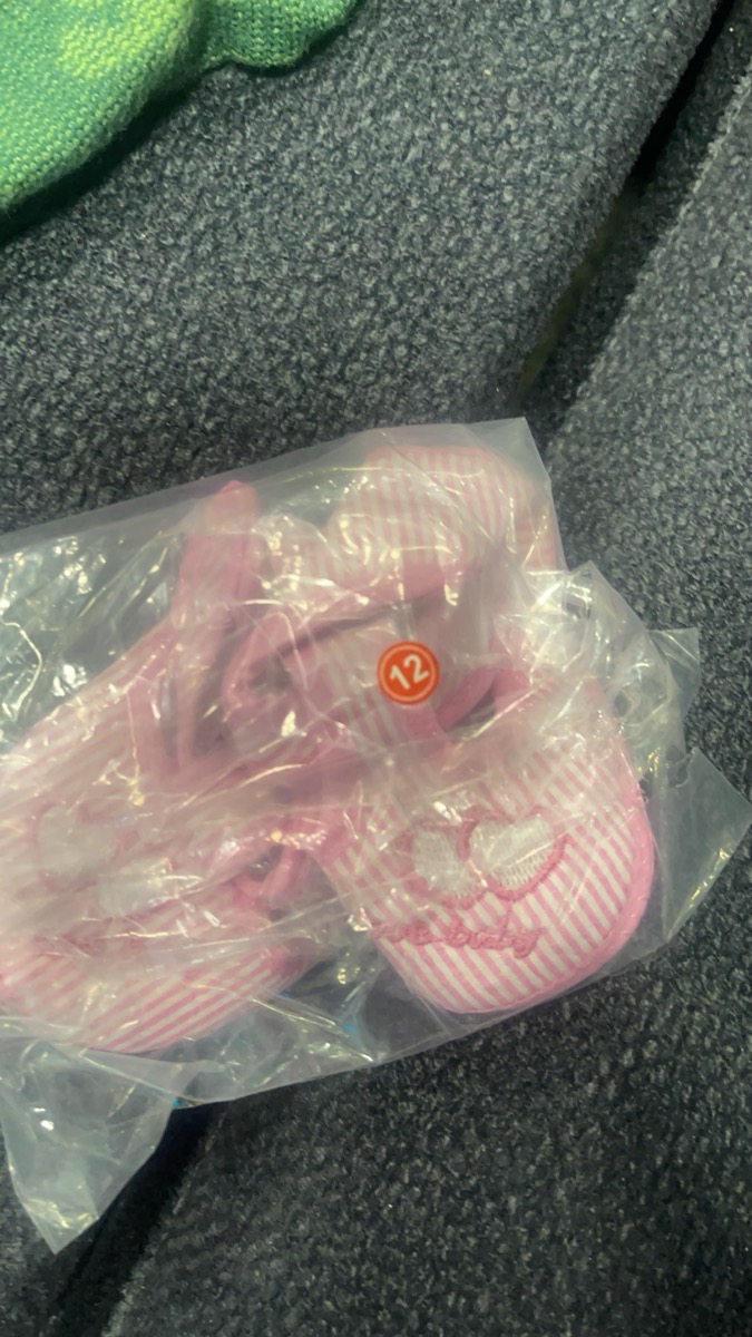 Soft-Soled Fabric Shoes with a Heart Design photo review