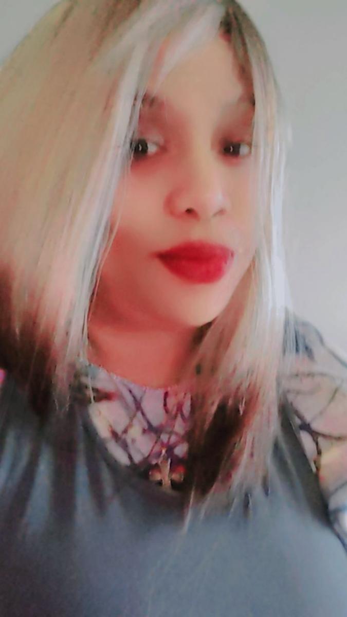 Straight Synthetic Wig with Bangs, Featuring a Matte End And Breathable Rose Net Cap, Suitable for Women And Made from High-Temperature Fibers photo review