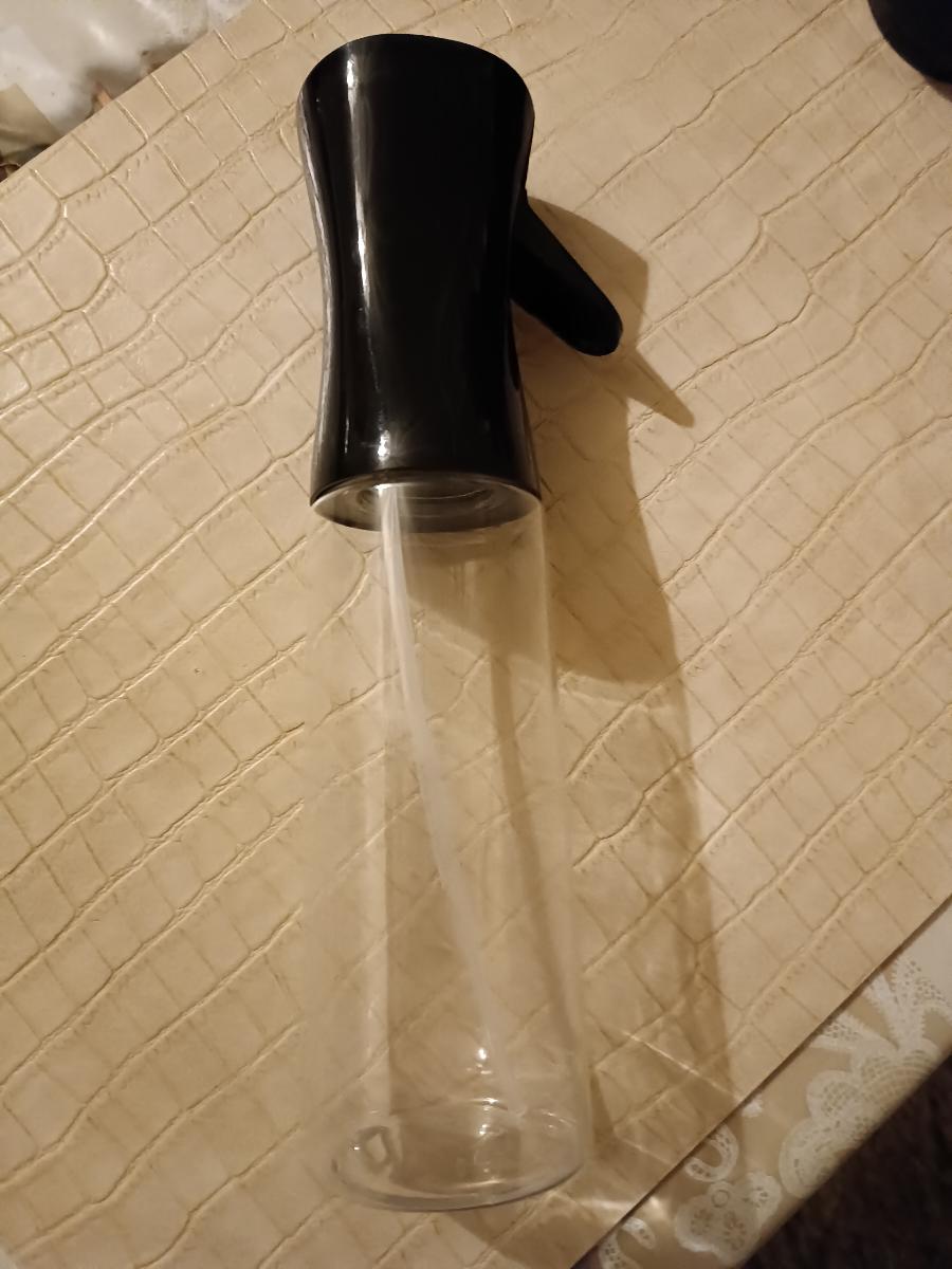 300ml Multi-Use Oil Spray Bottle - Transparent PET with Black Trigger Nozzle, Ideal for Cooking, BBQ & Baking - Easy-Level Indicator, Outdoor Safe, Oil Sprayer Bottle for Cooking Sinterklaas photo review