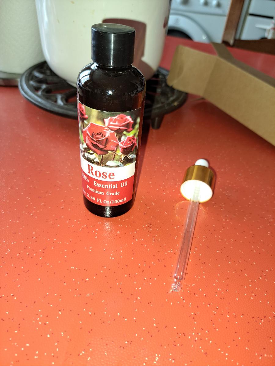 100Ml/3.38 Fl.Oz Rose Essential Oil | 100% Pure & Natural, Moisturizing, Hypoallergenic, Suitable for Skin, Hair, for Nail Care, Bathing, Indoor Deodorization, Massage, Meditation Relaxation photo review