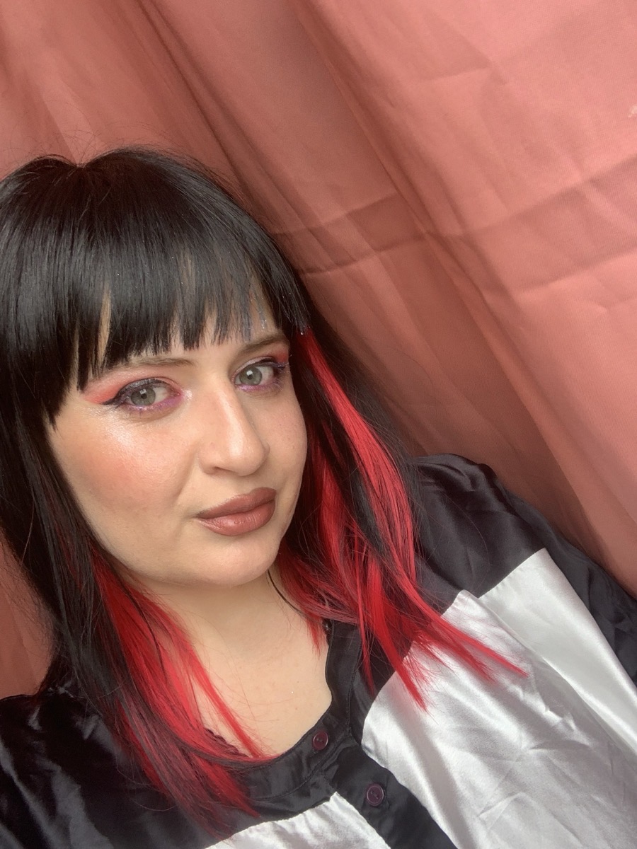Wine Red Wig And Bangs Short Sstraight Bob Wig for Ladies, 30.48 cm Synthetic Colored Wig for Festival Role-playing Parties photo review