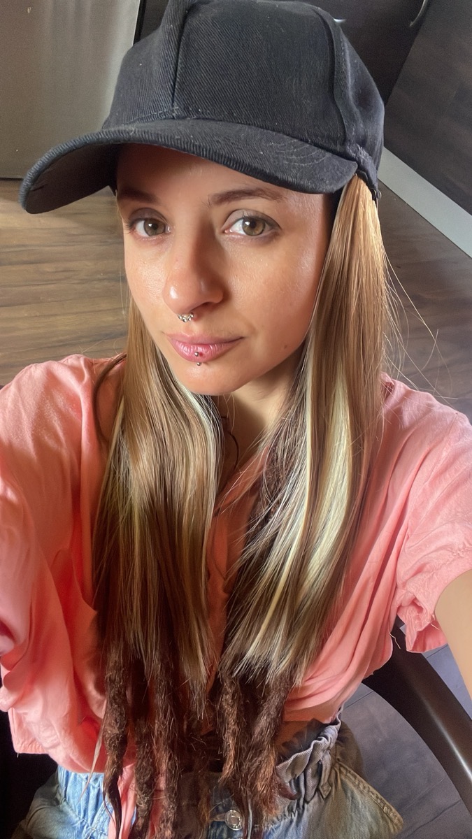 Synthetic Hat Wig with Long Straight Black Hair Baseball Cap Hair Extension Stylish Convenient All-In-One Design for Women photo review