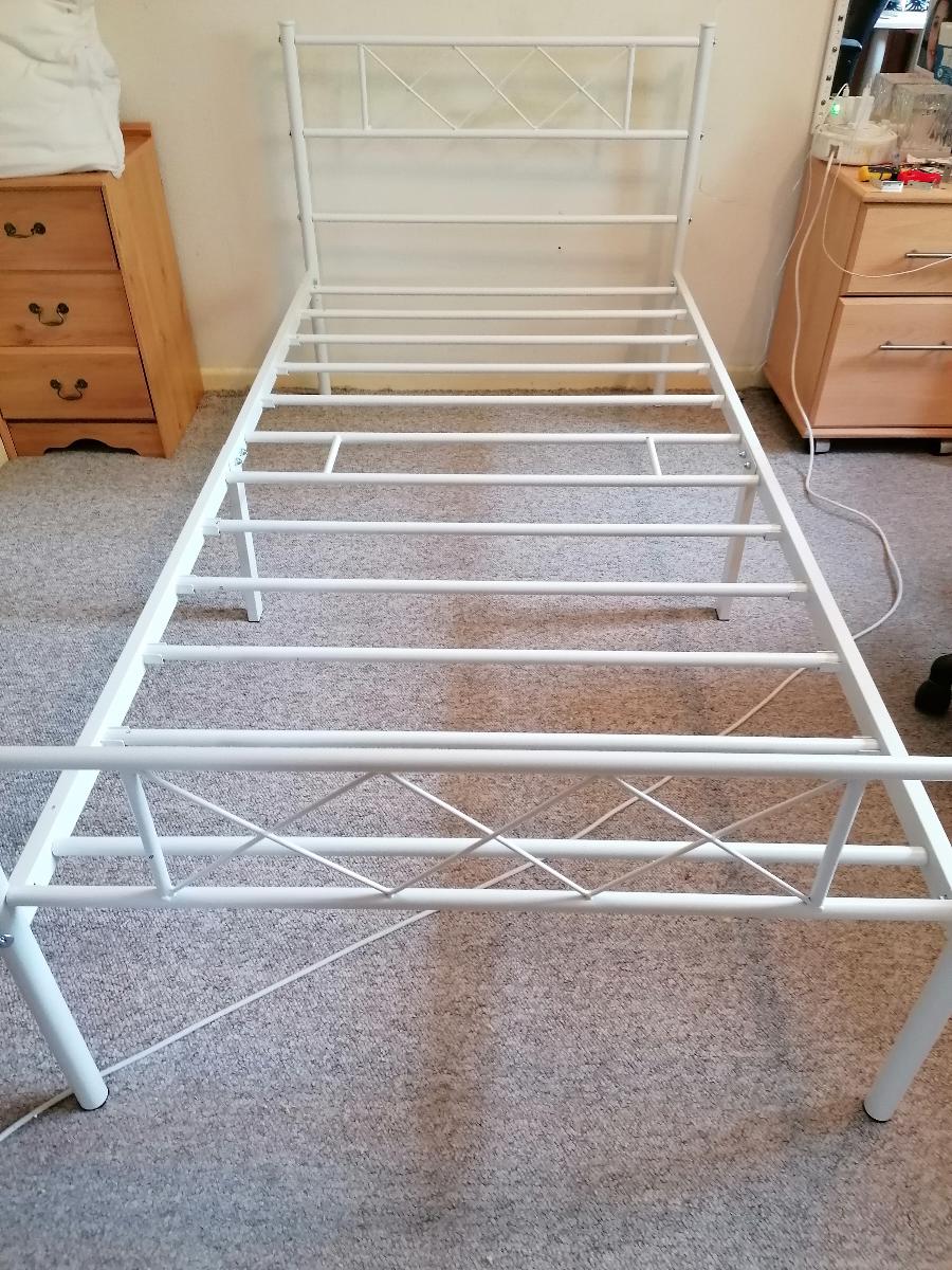 Costoffs Bed Frame, Simple Metal Bed Frame, Metal-Framed Bed Base with Storage, Bed Foundation for Small Space, Easy Assembly Bed Foundation with Cross-design Headboard and Footboard for Bedrooms, Single/Double/king, Black/White/Pink photo review