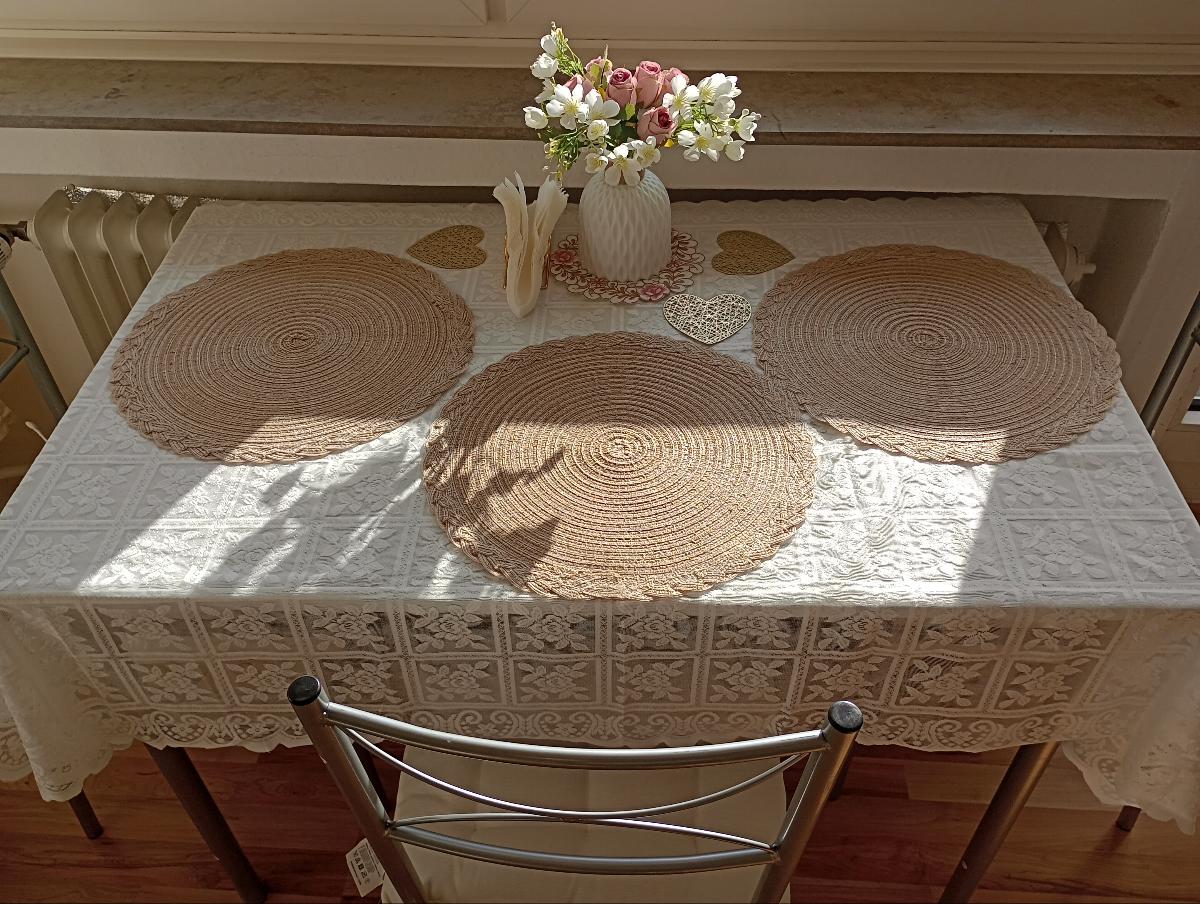 4pcs, Placemats, Creative Love Heart Shape Small Coaster, Household Decorative Meal Coaster, PVC Heat Insulation Bronzing Coaster, Coffee Non-slip Placemat, Dining Table Decor photo review