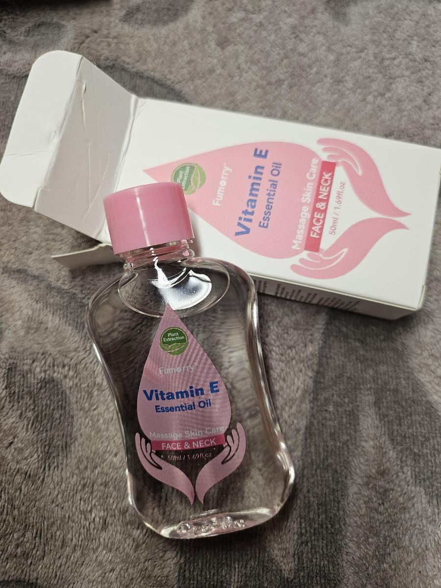 Huile de VITAMINE E pour Visage, Corps, Cou - Pure et Hydratante pour la Peau, Extrait Végétal, Multi-Usage pour Massage, Soins de la Peau et Beauté, Raffermissante et Lissante, Soin du Visage et du Cou photo review