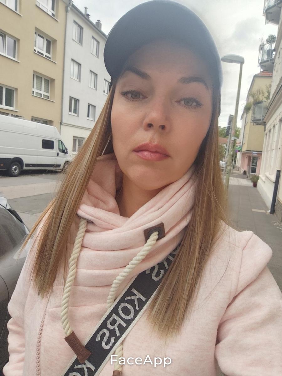 Synthetic Hat Wig with Long Straight Black Hair Baseball Cap Hair Extension Stylish Convenient All-In-One Design for Women photo review