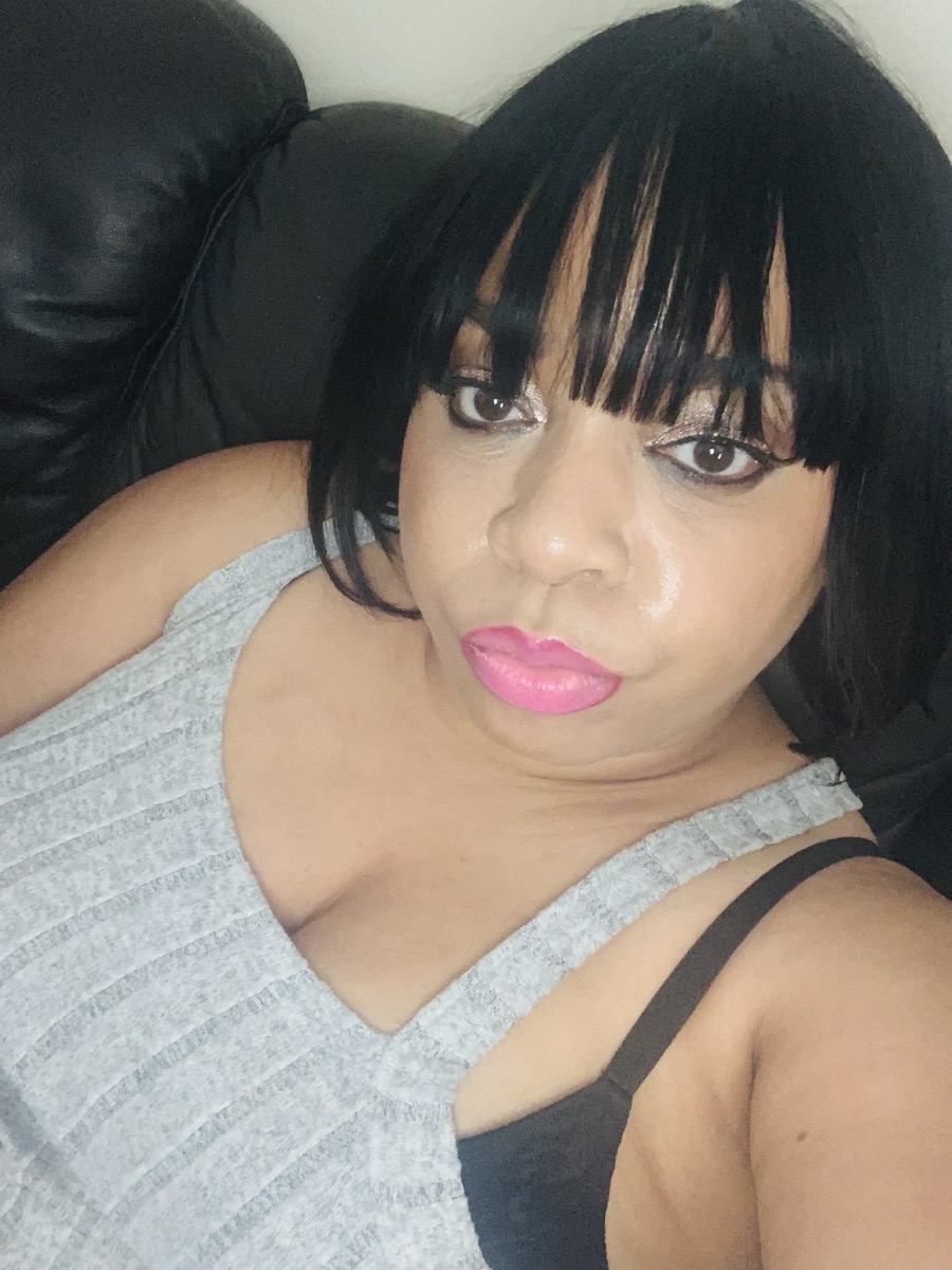 Straight Short Bob Wig with Bangs Human Hair 150% Density Glueless Straight Bob Wig Human Hair with Bangs Bob Wigs for Women No Lace Front Wigs Full Machine Made Straight Bob Wig photo review