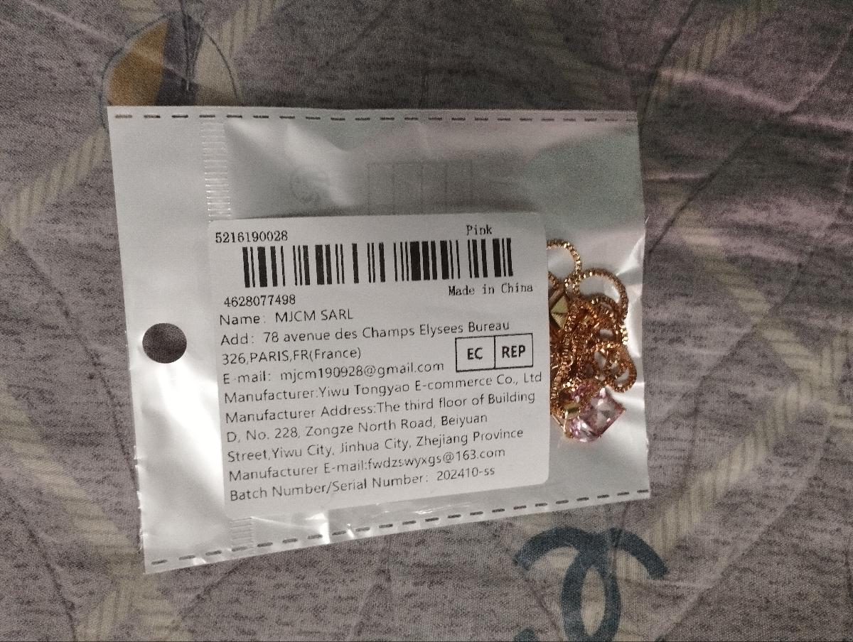 3pcs Shimmering Pink Heart Pendant Earrings And Necklace Set, Trendy Y2K Style, Casual All-Match Jewelry Suitable for Valentine'S Day Women'S Gift photo review