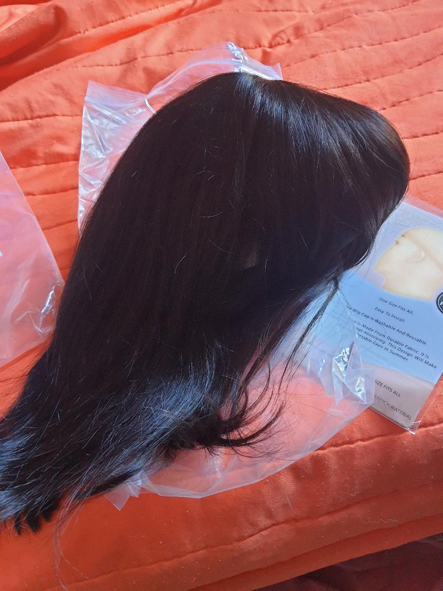 Brazilian Human Hair Short Bob Wig for Women, Featuring Bangs And Straight Style, a Glueless Full Machine-Made Wig with 150% Density photo review