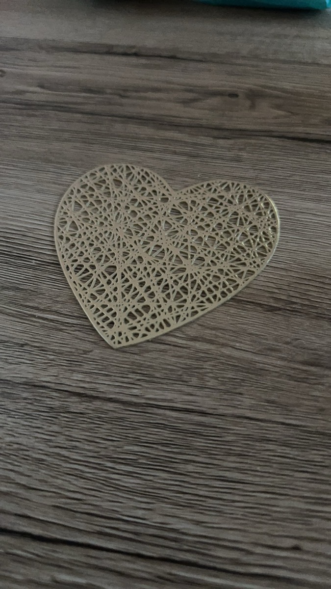 4pcs, Placemats, Creative Love Heart Shape Small Coaster, Household Decorative Meal Coaster, PVC Heat Insulation Bronzing Coaster, Coffee Non-slip Placemat, Dining Table Decor photo review