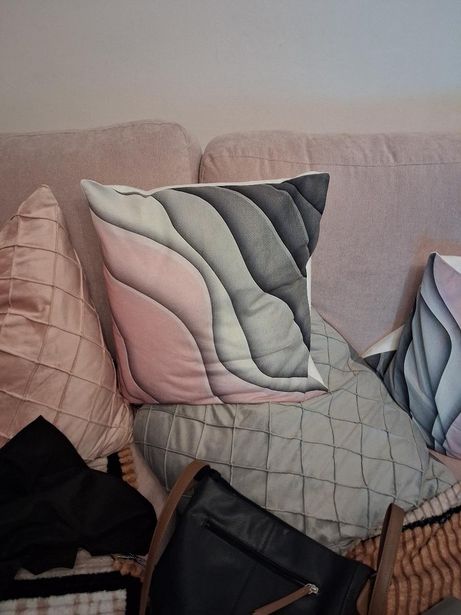 2pcs Pink and Gray Gradient Decorative Pillow Covers, Soft Polyester, Contemporary Style, Machine Washable, Zipper Closure, Versatile for Indoor/Outdoor Use, 16x16 18x18 50.8x50.8cm, Outdoor Pillows photo review