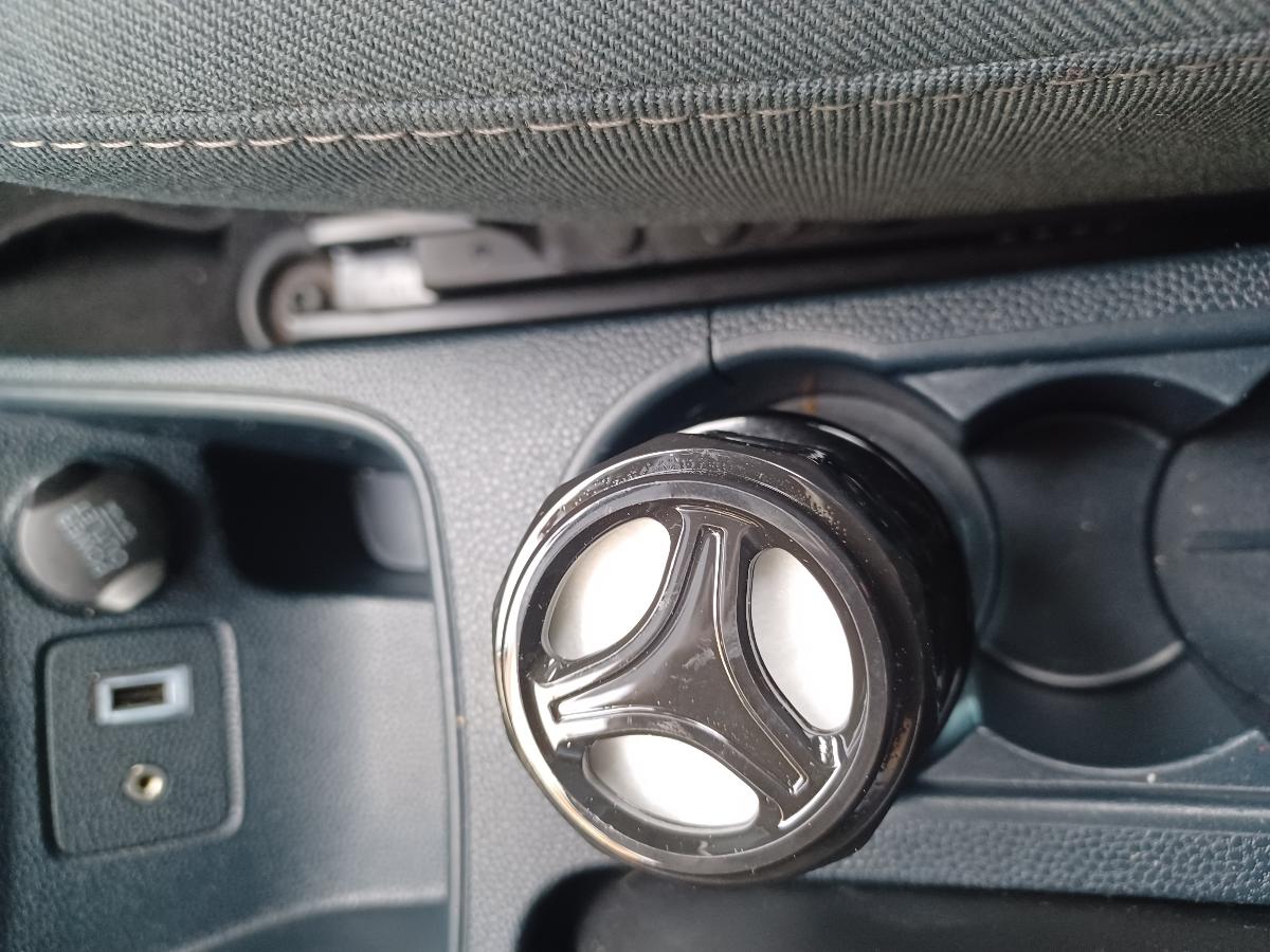 SOCUS Désodorisant de Luxe pour Voiture & Maison - Éliminateur d'Odeurs Longue Durée & Diffuseur de Parfum, Diffuseurs d'Aroma Discrets Adaptés pour Voiture, Salle de Bain, Armoire, Accessoires Auto (Sans Bénéfices de Parfum Spécifique) photo review