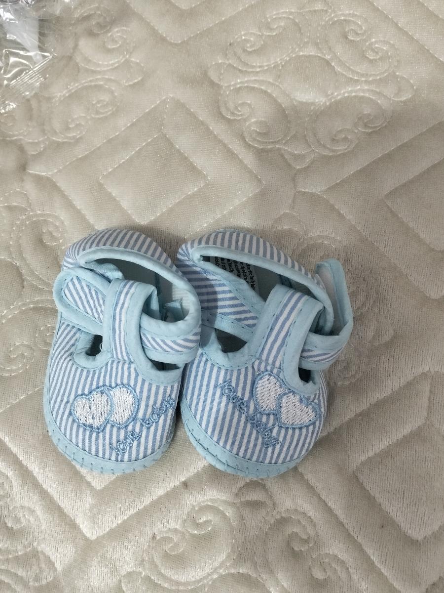 Soft-Soled Fabric Shoes with a Heart Design photo review