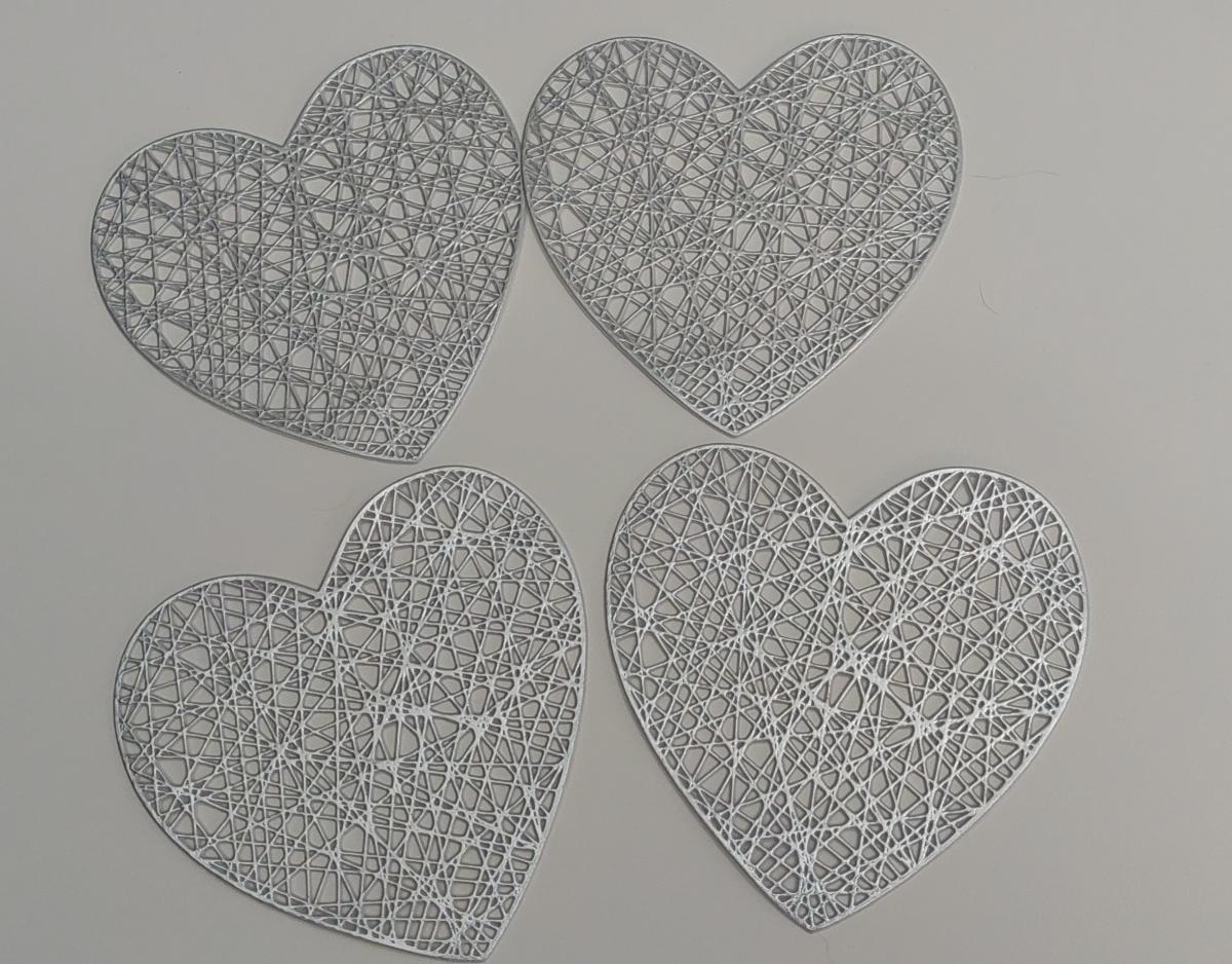 4pcs, Placemats, Creative Love Heart Shape Small Coaster, Household Decorative Meal Coaster, PVC Heat Insulation Bronzing Coaster, Coffee Non-slip Placemat, Dining Table Decor photo review