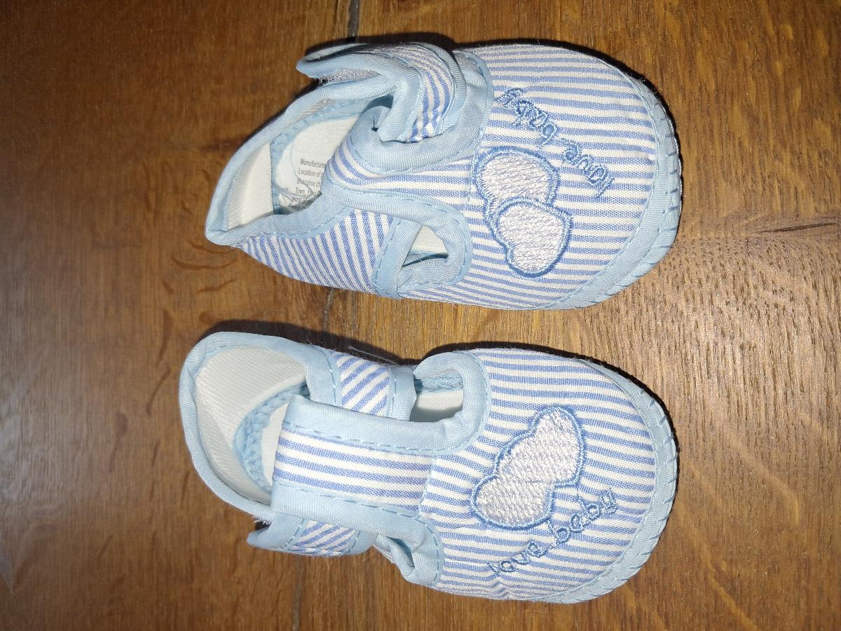 Soft-Soled Fabric Shoes with a Heart Design photo review