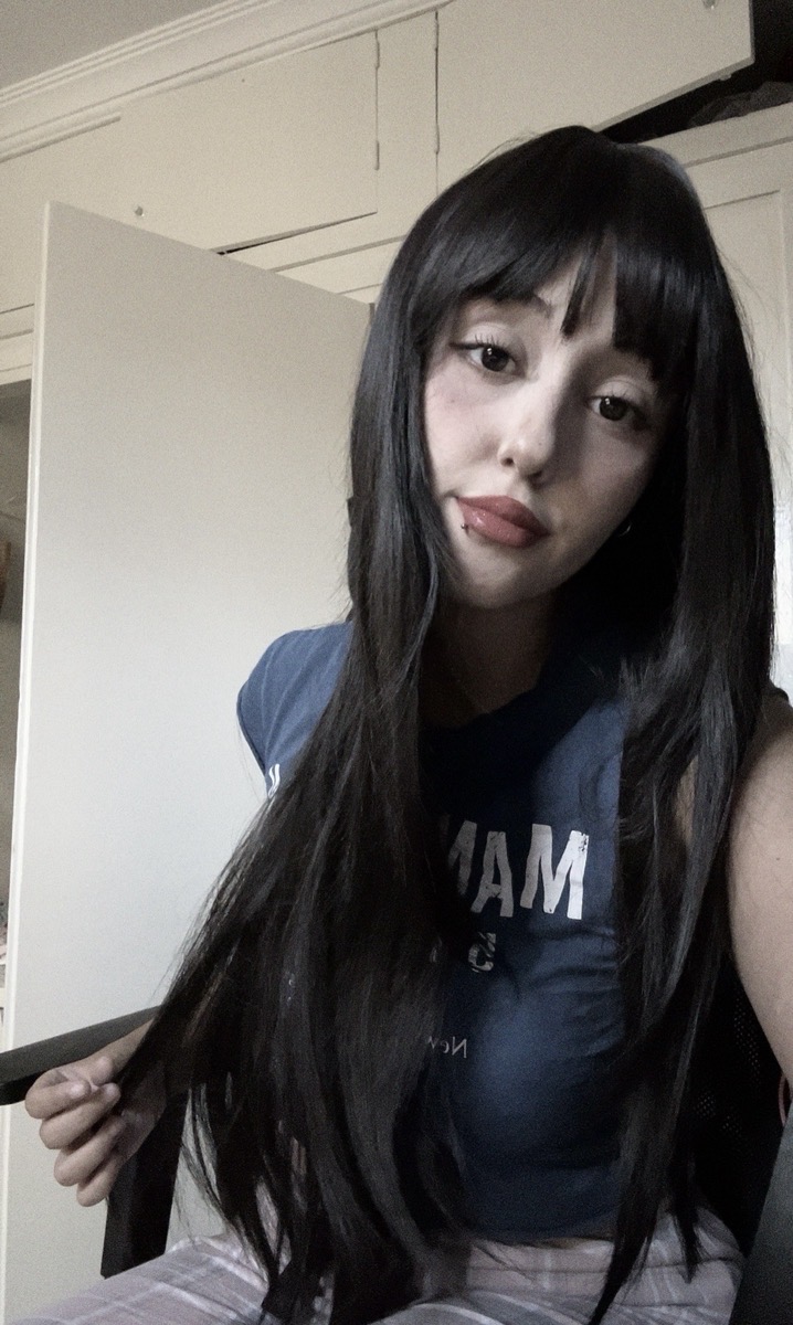 Long Straight Black Wig with Bangs High Layered 150% Density Black Wigs for Women Daily Party Use Synthetic Fiber Wig Heat Resistant 86.36 cm photo review