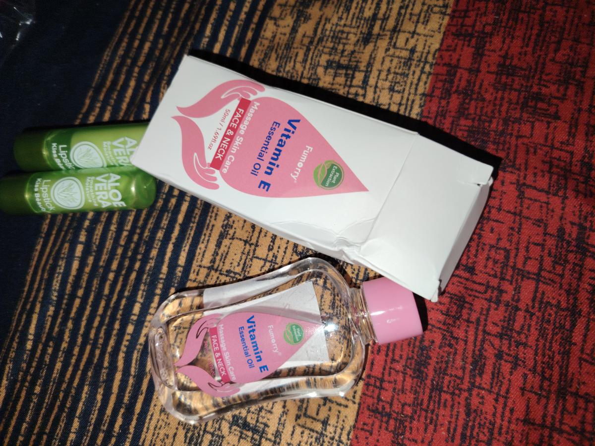 Huile de VITAMINE E pour Visage, Corps, Cou - Pure et Hydratante pour la Peau, Extrait Végétal, Multi-Usage pour Massage, Soins de la Peau et Beauté, Raffermissante et Lissante, Soin du Visage et du Cou photo review