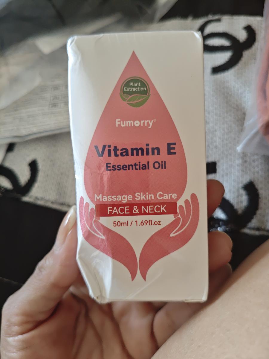 Huile de VITAMINE E pour Visage, Corps, Cou - Pure et Hydratante pour la Peau, Extrait Végétal, Multi-Usage pour Massage, Soins de la Peau et Beauté, Raffermissante et Lissante, Soin du Visage et du Cou photo review