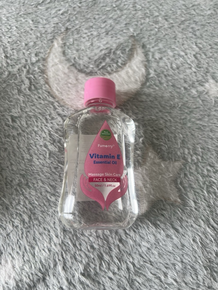 Huile de VITAMINE E pour Visage, Corps, Cou - Pure et Hydratante pour la Peau, Extrait Végétal, Multi-Usage pour Massage, Soins de la Peau et Beauté, Raffermissante et Lissante, Soin du Visage et du Cou photo review