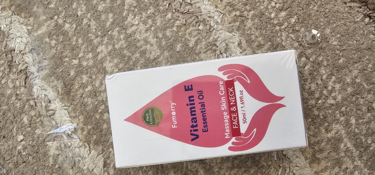 Huile de VITAMINE E pour Visage, Corps, Cou - Pure et Hydratante pour la Peau, Extrait Végétal, Multi-Usage pour Massage, Soins de la Peau et Beauté, Raffermissante et Lissante, Soin du Visage et du Cou photo review