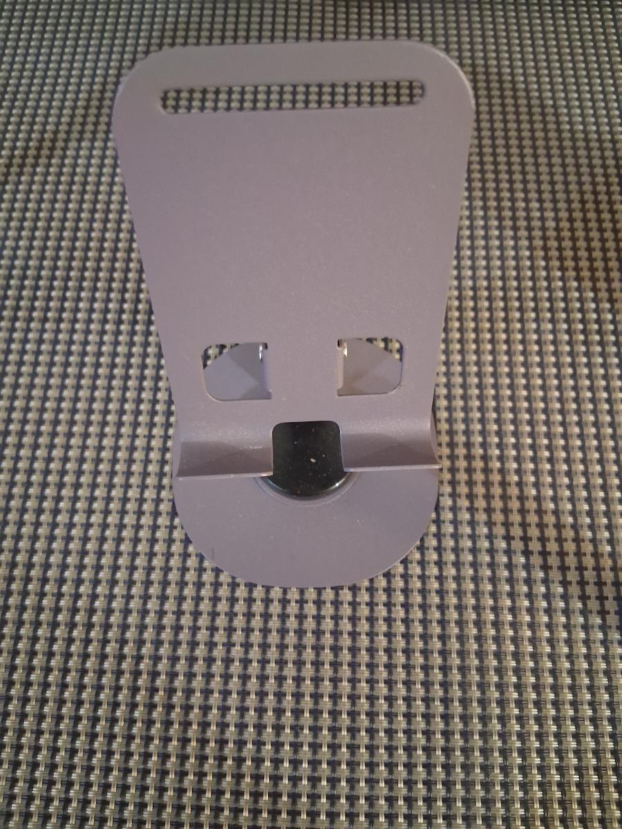 Support Téléphone Portable, Support de Bureau Rotatif à 360°, avec Hauteur Réglable en Deux Niveaux et un Design Pliable, Adapté à une Utilisation au Bureau et au Chevet, Très Compatible photo review