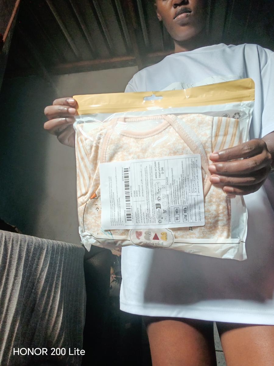 Baby Newborn Spring & Summer 5pcs Set, 0-3 Months Baby Outfit, Random Cute Cartoon Designs, Machine Washable, 1 Top, 2 Pants, Hat, Bib, Perfect for Outdoor, The Best Gift for Newborns and Pregnant Moms, Perfect for Outdoor photo review