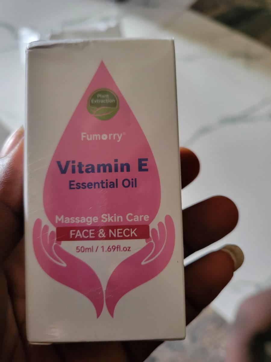 Huile de VITAMINE E pour Visage, Corps, Cou - Pure et Hydratante pour la Peau, Extrait Végétal, Multi-Usage pour Massage, Soins de la Peau et Beauté, Raffermissante et Lissante, Soin du Visage et du Cou photo review
