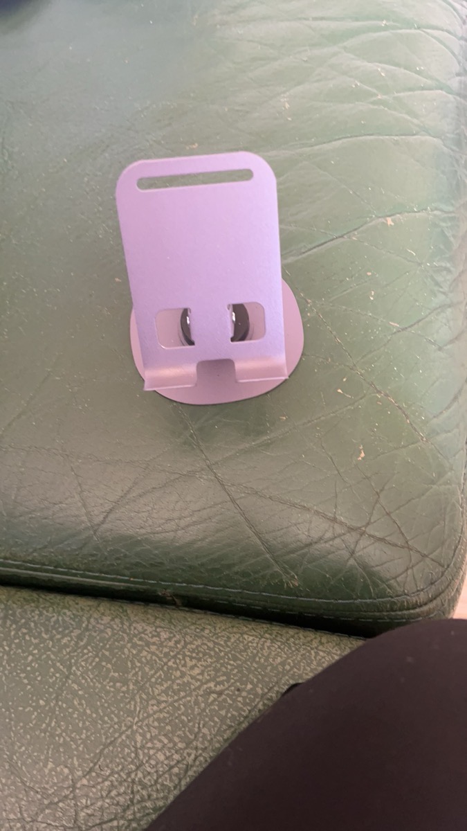 Support Téléphone Portable, Support de Bureau Rotatif à 360°, avec Hauteur Réglable en Deux Niveaux et un Design Pliable, Adapté à une Utilisation au Bureau et au Chevet, Très Compatible photo review