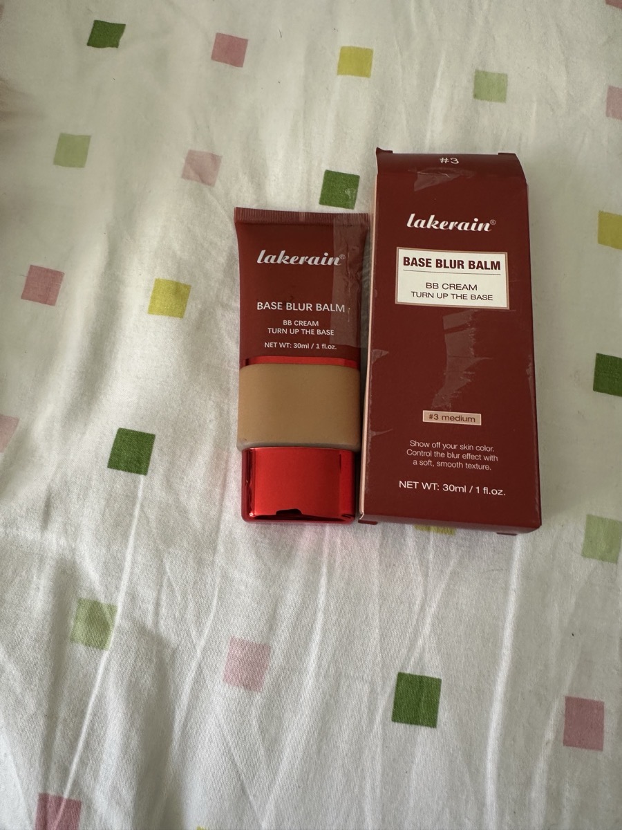 LAKEKRAIN Matte Finish Liquid Foundation - Soft Focus Effect, Lightweight Texture, Long-Lasting Wear, Smooths Skin & Enhances Natural Contours, Multi-Color Shades for All Skin Tones photo review