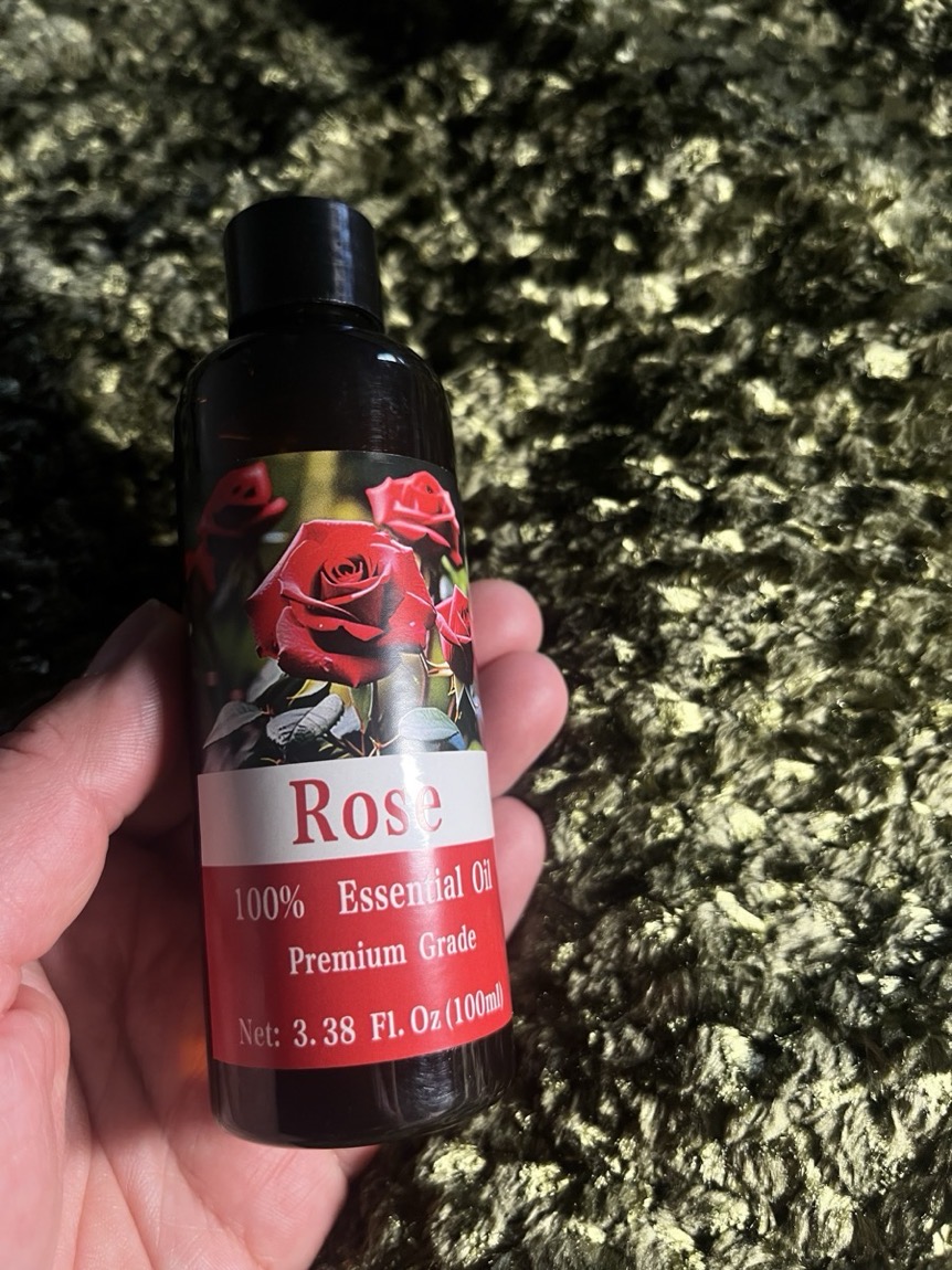 100Ml/3.38 Fl.Oz Rose Essential Oil | 100% Pure & Natural, Moisturizing, Hypoallergenic, Suitable for Skin, Hair, for Nail Care, Bathing, Indoor Deodorization, Massage, Meditation Relaxation photo review