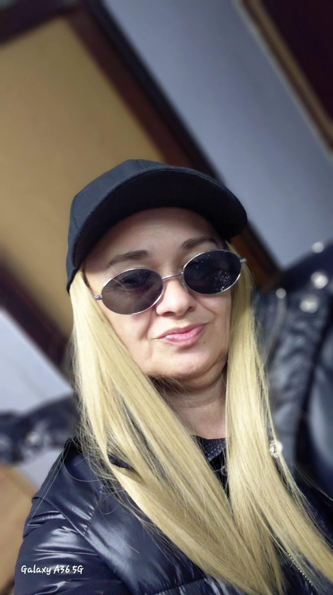 Synthetic Hat Wig with Long Straight Black Hair Baseball Cap Hair Extension Stylish Convenient All-In-One Design for Women photo review