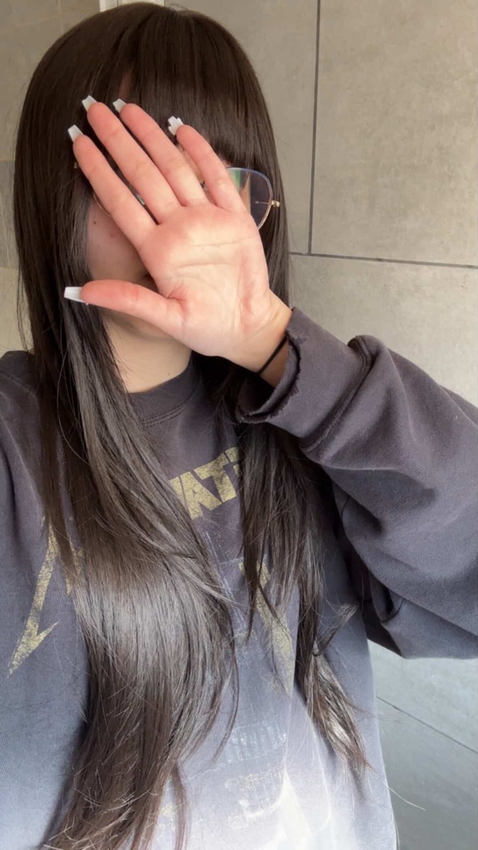 Long Straight Black Wig with Bangs High Layered 150% Density Black Wigs for Women Daily Party Use Synthetic Fiber Wig Heat Resistant 86.36 cm photo review