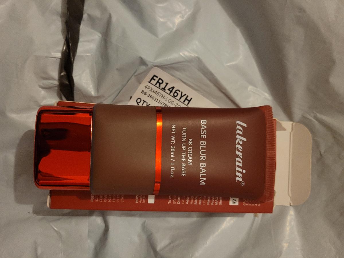 LAKEKRAIN Matte Finish Liquid Foundation - Soft Focus Effect, Lightweight Texture, Long-Lasting Wear, Smooths Skin & Enhances Natural Contours, Multi-Color Shades for All Skin Tones photo review