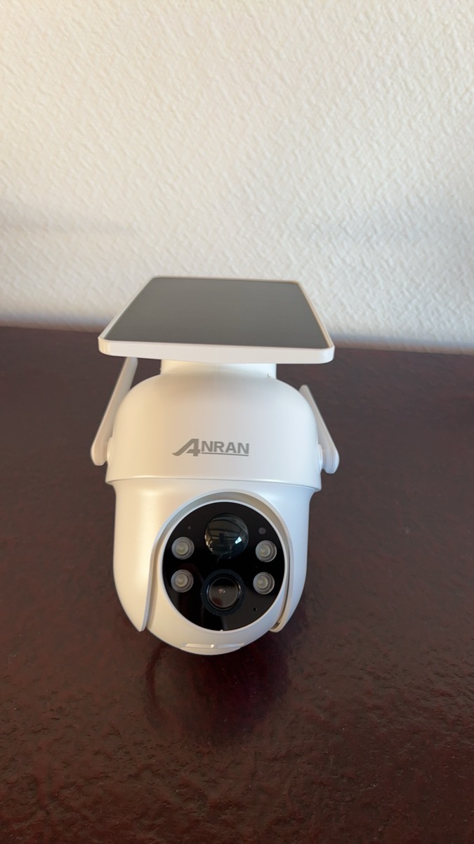 ANRAN Caméra Extérieure Sans Fil 3MP avec Panneau Solaire Intégré, Projecteur d'Éclairage pour Conditions Sombre, Mouvement Panoramique à 355° et Fonction d'Inclinaison à 90° pour Surveillance Ajustable, Détection PIR pour Détection d'Intrus, Connectivité Audio Bidirectionnelle pour Communication photo review