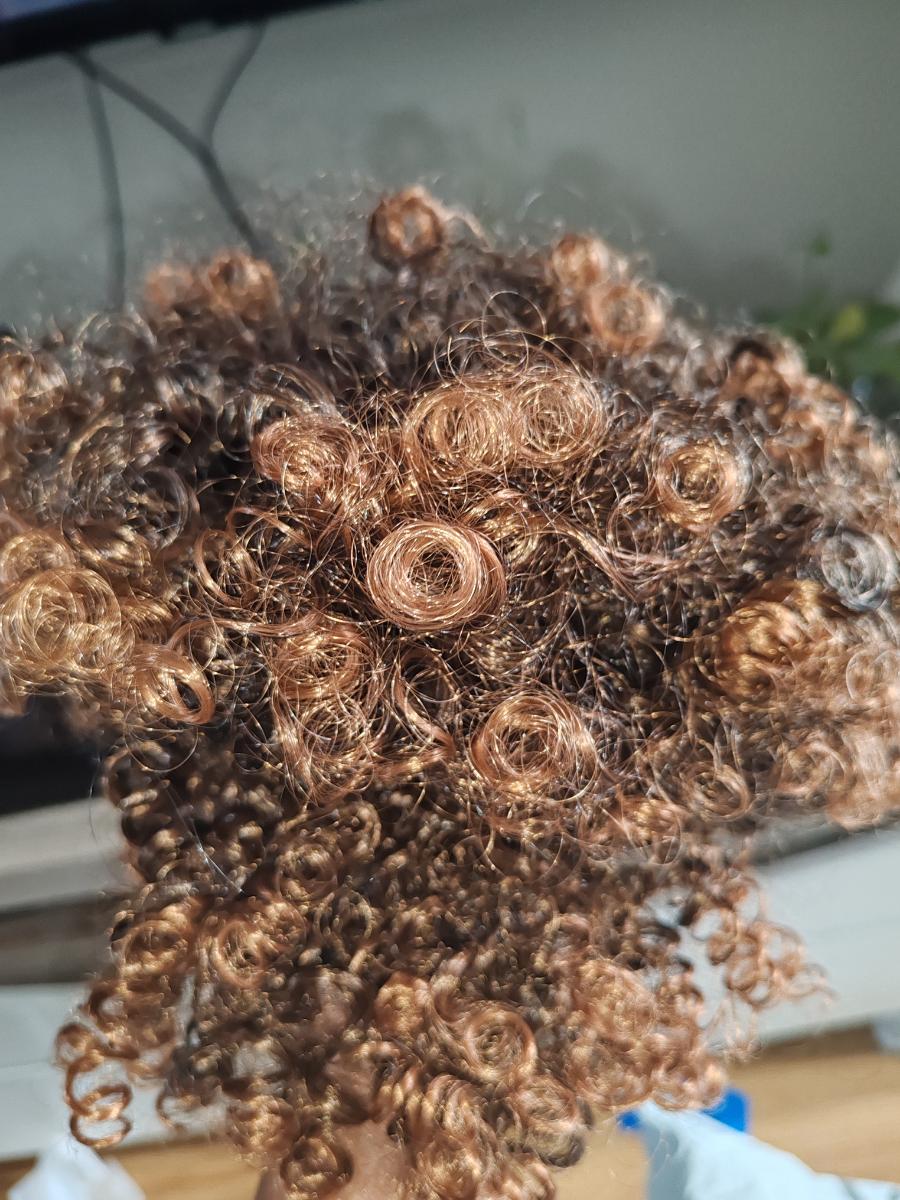 Extensions de Queue de Cheval Bouclée Afro Ananas avec Cordon et Frange - Coiffure Enroulée à Clips pour Cheveux Courts, Noir Gris, Style Polyvalent pour Tous les Jours & Occasions Spéciales, Accessoire Chic pour Chignon | Attache Sécurisé par Clip, Pièce de Cheveux Afro photo review