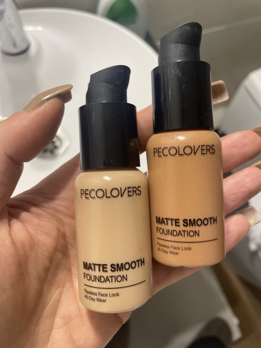1pc Fond de Teint Couvrance Totale Doux, Camoufle les Cernes, les Imperfections, les Ridules, Poudre de Contouring, Longue Tenue, Non Cuit, Pas Besoin de DéCosmétique, Correcteur de Corps Adapté à Tous les Types de Peau photo review