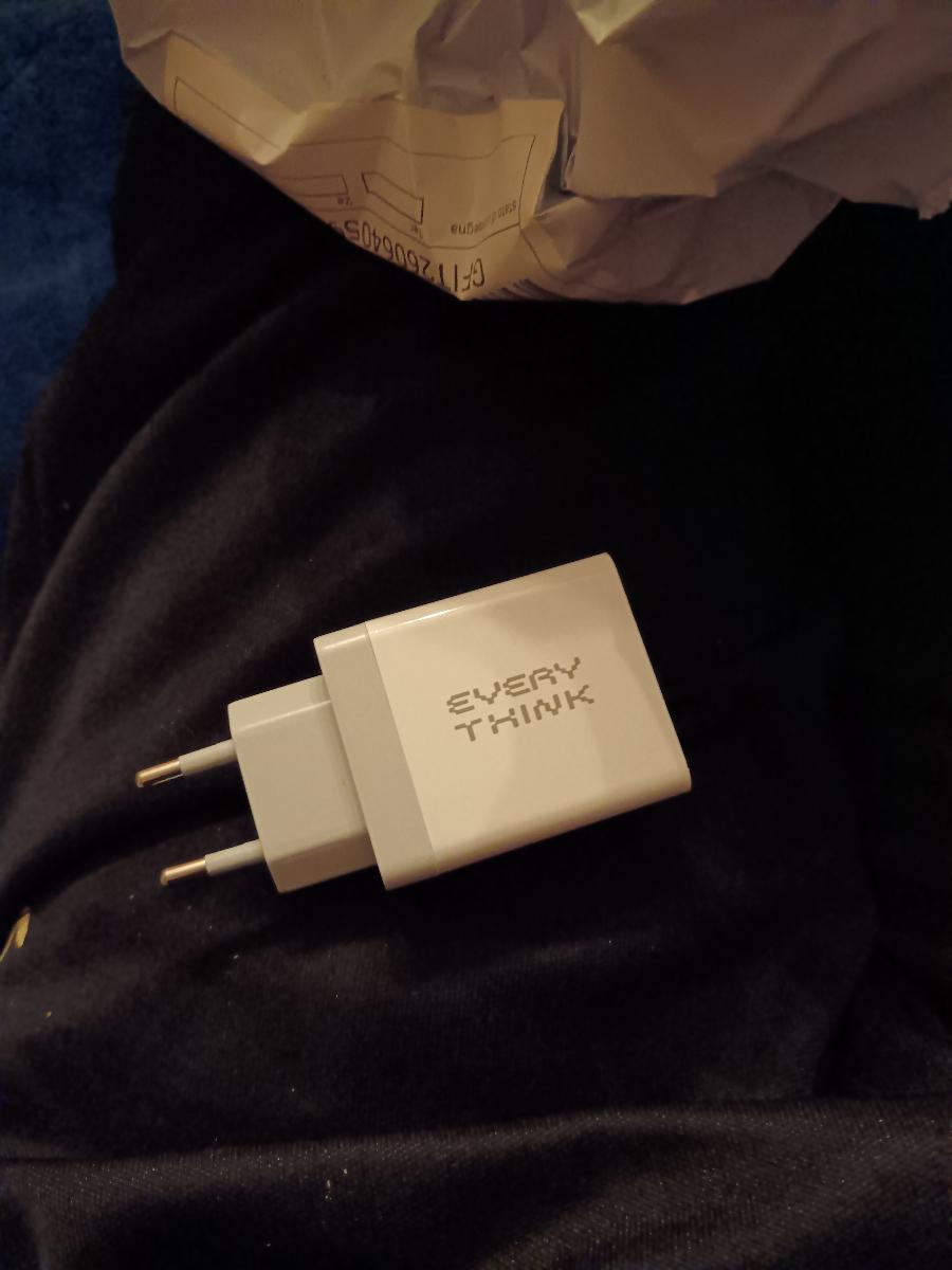 4-Port USB A+C Wall Charger Block: 10W Fast Charging Adapter with 2 USB-C & 2 USB-A Ports, Compatible with iPhone 16/15,, iPad photo review