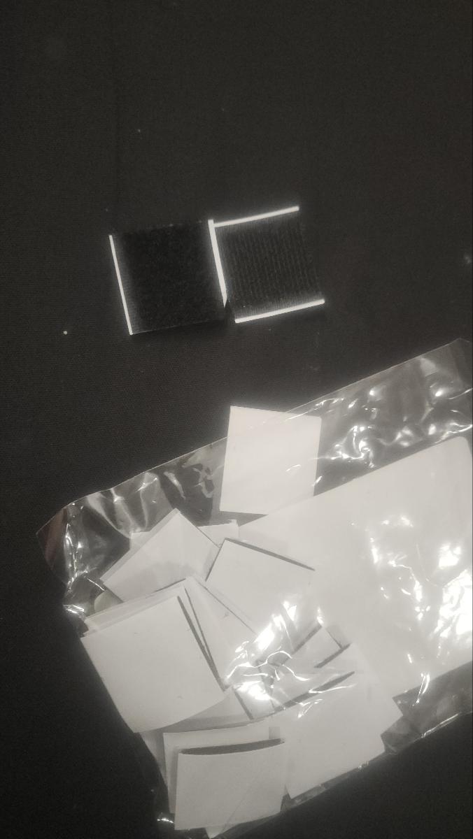 40 Bandes de Ruban Adhésif Double Face Robuste - Adhérence Antidérapante Super Forte, Ruban de Sol Antidérapant sans Résidu, Convient pour Tapis, Parquet, Carrelage, Bâche Huilée - Convient pour Maison, Bureau, Usage Commercial - Facile à Retirer et à Repositionner, Surface Texturée, Adhérence photo review