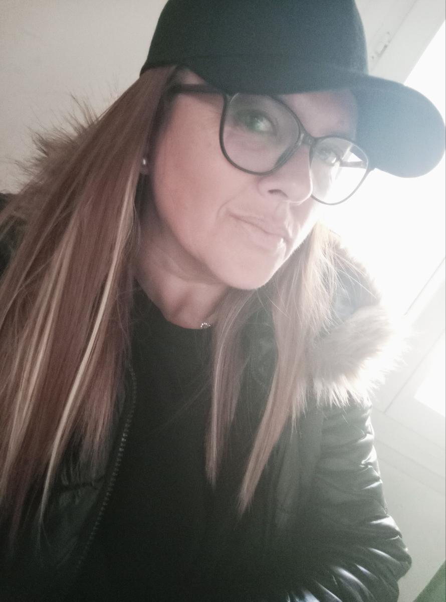 Synthetic Hat Wig with Long Straight Black Hair Baseball Cap Hair Extension Stylish Convenient All-In-One Design for Women photo review
